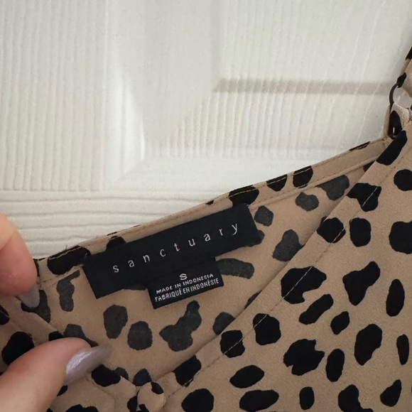 Revolve Essential Button Front Tank in Modern Spots - Picture 3 of 3